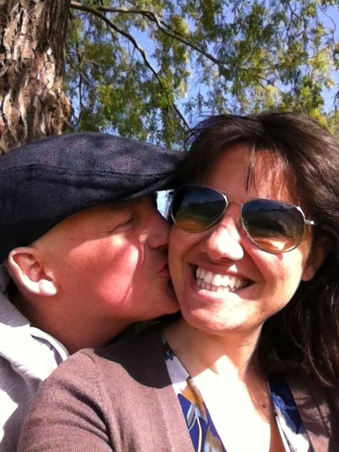 George kissing Mariacristina under a Streatham Common tree